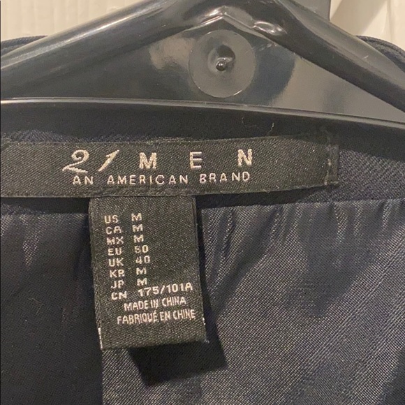 Men’s casual vest from Forever 21Men - Picture 2 of 3